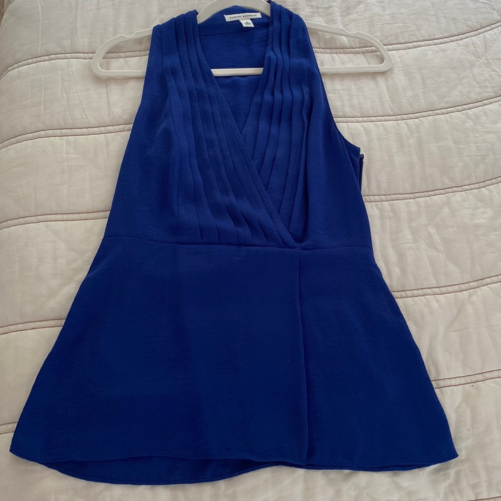 Banana Republic tank blouse size 2
